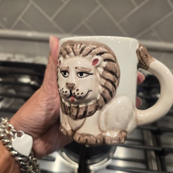Ceramic Lion Mug Coffee Cup Vintage w Tail as Handle Handmade No Marks Vintage - Picture 5 of 13